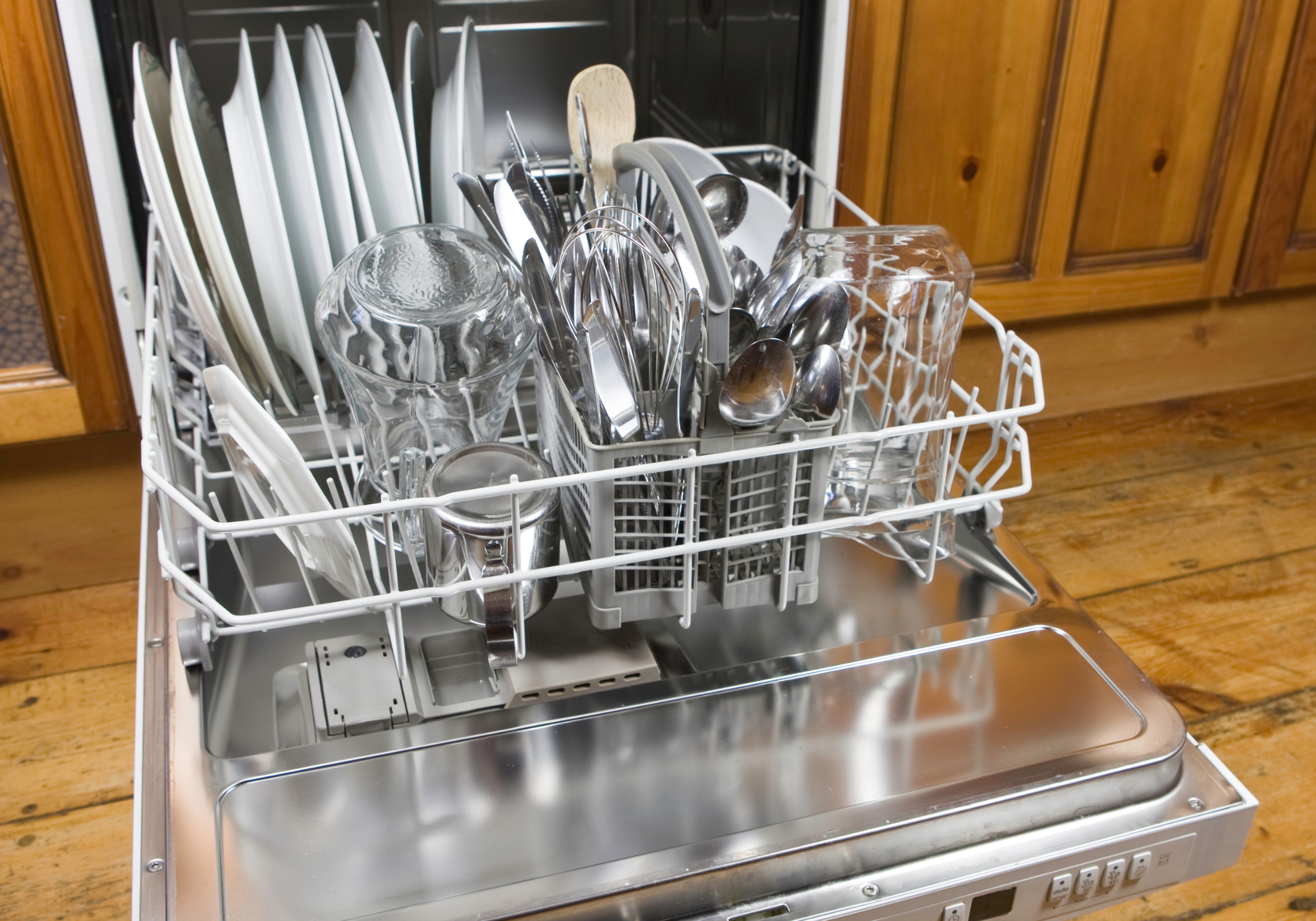 Can You Use Dish Soap in a Dishwasher?