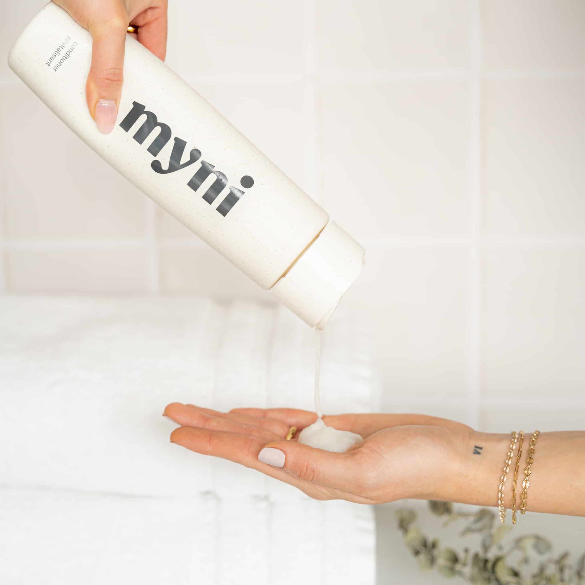 myni hair care essentials set with eco-friendly conditioner gel texture